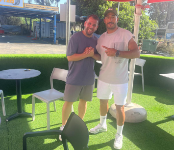 עאמר במעמד החתימה