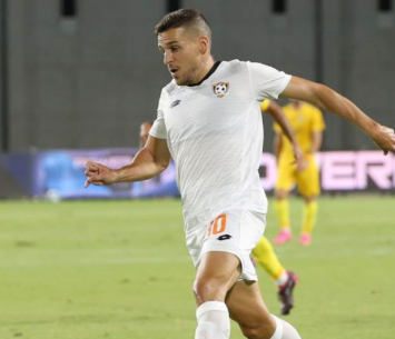 החתמה מעניינת. עגייב