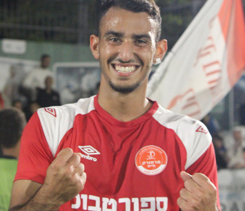 כובש שער הניצחון. יקותיאל