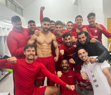 חזרו לשמוח. שחקני הרצליה