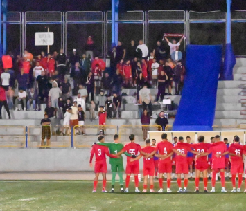 באים לעבוד. שחקני הקבוצה (ירון קליין)