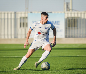 שער חשוב. אבוקסיס (אייל עמר- מ.כ. ירושלים)