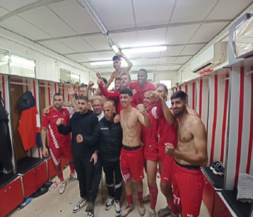 בדריכות שיא. שחקני אזור (יאיר אלגזי)