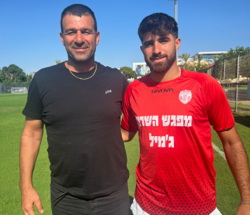 חזר להרצליה. מוגרבי