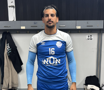 במדים החדשים. מרום