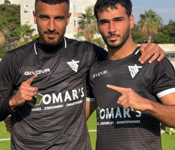 הכובשים לטירה