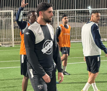 במדים החדשים. לוין