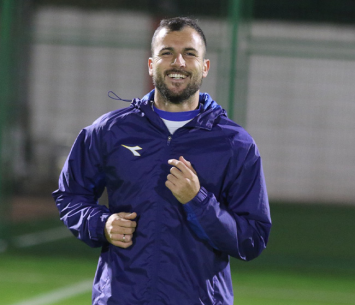 רוצה לחזור לכר הדשא. מזרחי (דאפר מחאמיד)