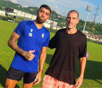 מבין את חשיבות המשחק. חורי