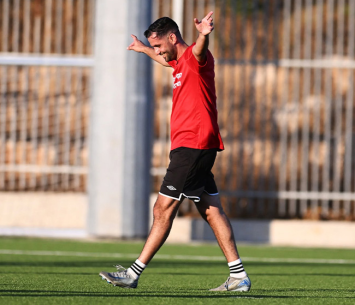 קריירה מופלאה. מלול (אבי רביבו)