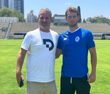 החתמה מעניינת. רוזנבליט ויחזקאל