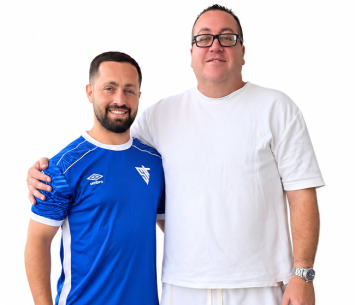 בן יוסף במעמד החתימה