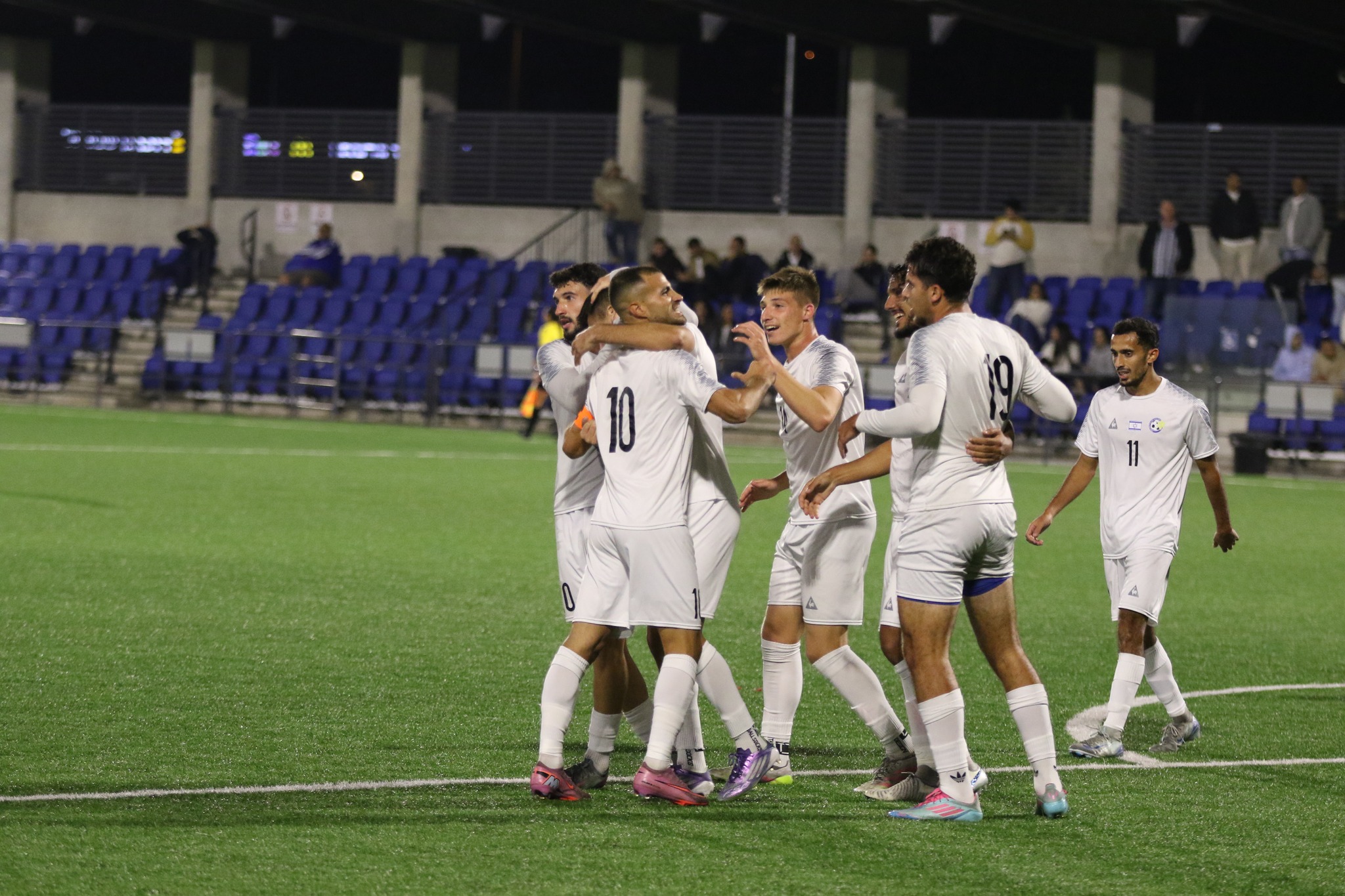 יתרון קליל במומנטום. שחקני אתא/ביאליק (דאפר מחאמיד)