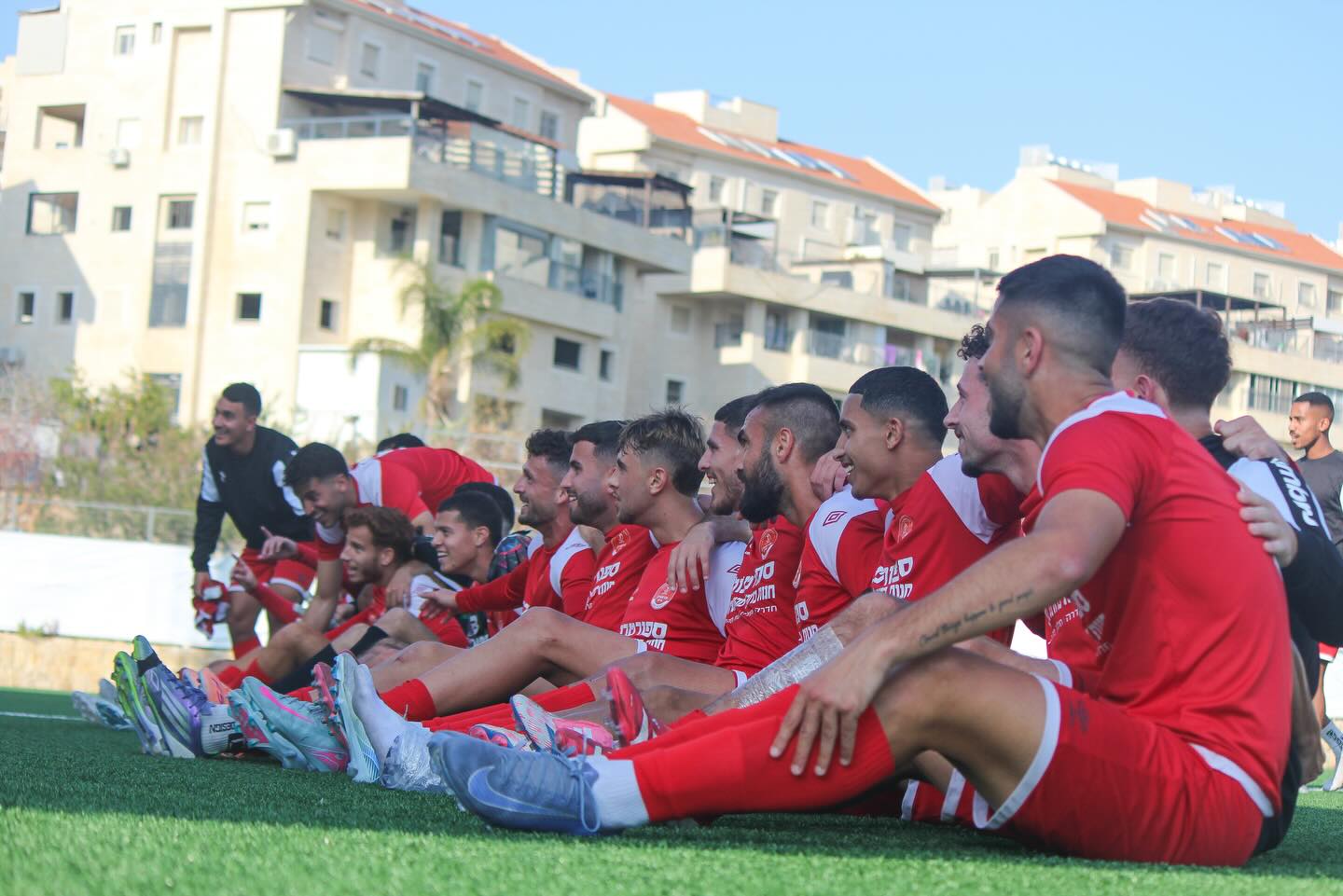 רוצים לברוח מהתחתית. שחקני מרמורק (סהר בראל מדיה הפועל מרמורק)