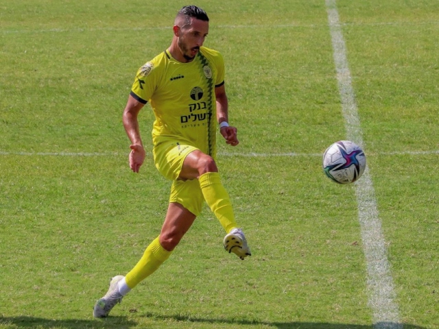 בישל שני שערים. מזל (גלעד אימס)