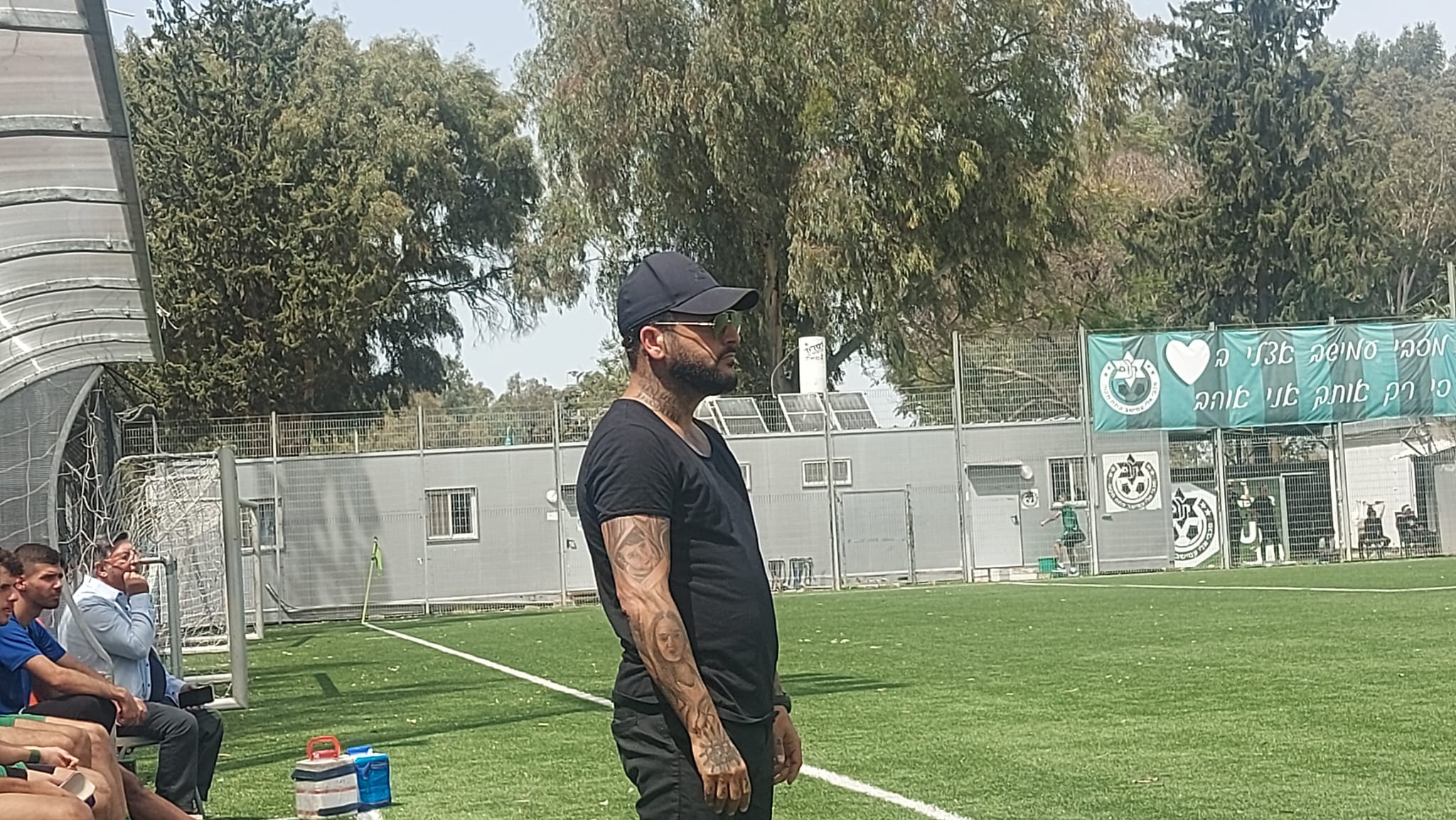 עם הפנים לשלב הבא. אוהד בוזגלו (אלי שמואלי)