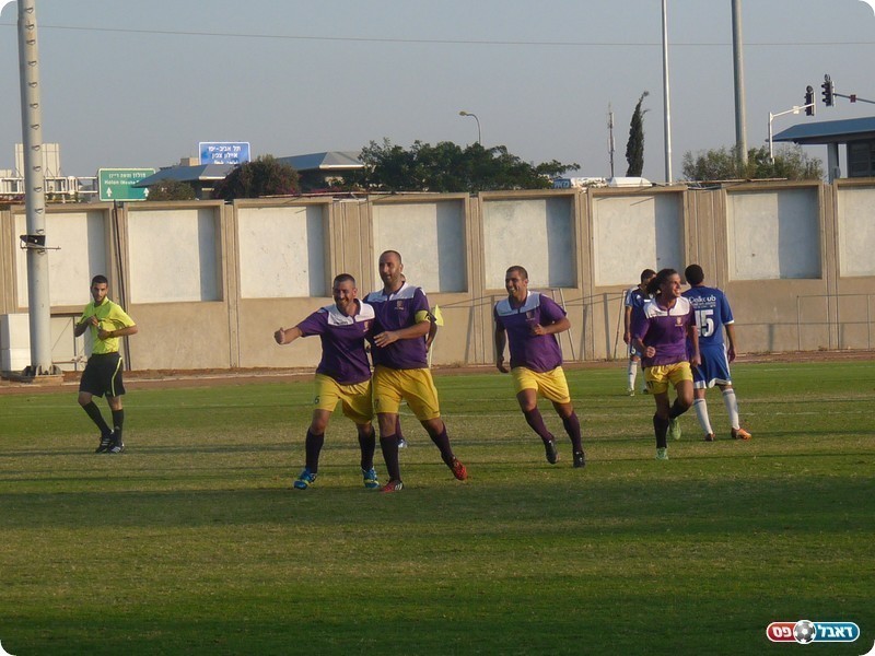 ממשיכים לשמור על מאזן מושלם. חולון יניב (אלי שמואלי)