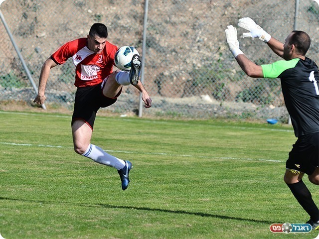 רוטשטיין משתלט (צילום: ארנון לוי)