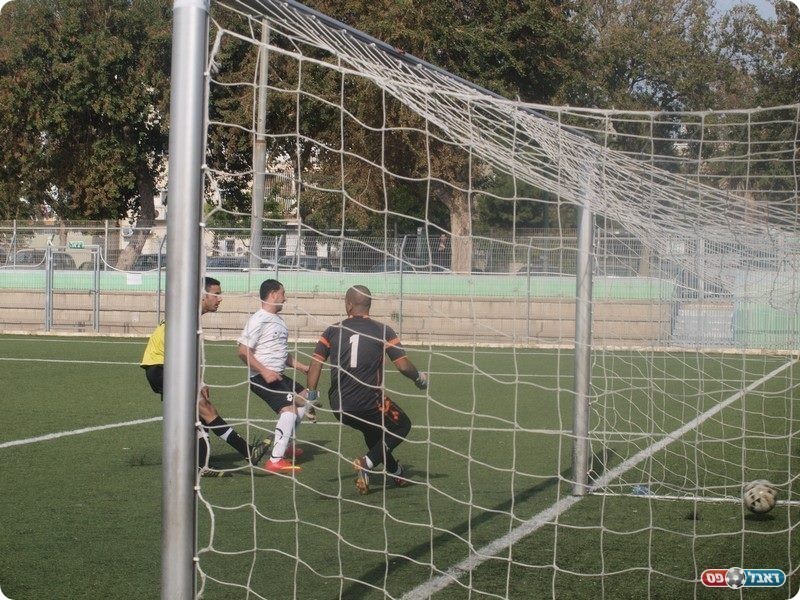 עשה את הספתח. צפדיה כובש את הראשון (אלון יהודיוף)