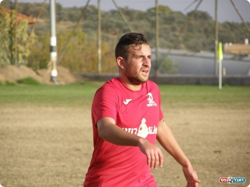 רביעייה במשחק אחד. אסעד עמאשה (אמיר שיבי)