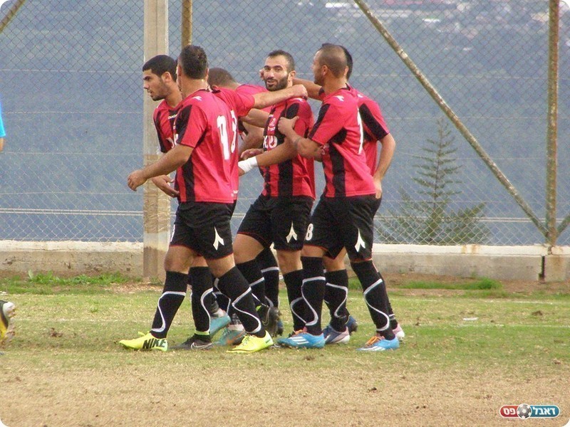 ייעצרו במשחק העונה. שחקני כפר כנא (אמיר שיבי)