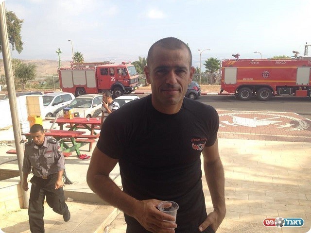 חברים לכר הדשא ולעבודת הכבאות. כפרי אזולאי (צילום עצמי)