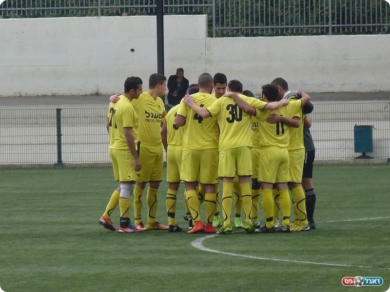 פותחים פער. שחקני השרון נתניה (אלי שמואלי)