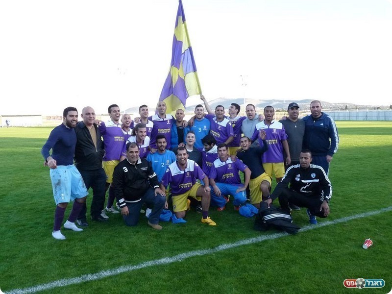 בדרך לליגה ב'. מ.כ. חולון (אלי שמואלי)