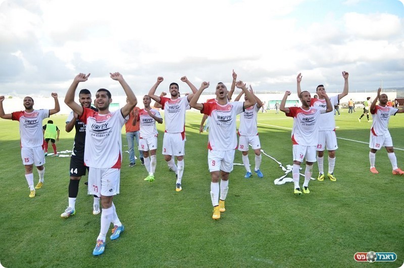 מקום ראשון. שחקני הפועל בקה (ארנון לוי)