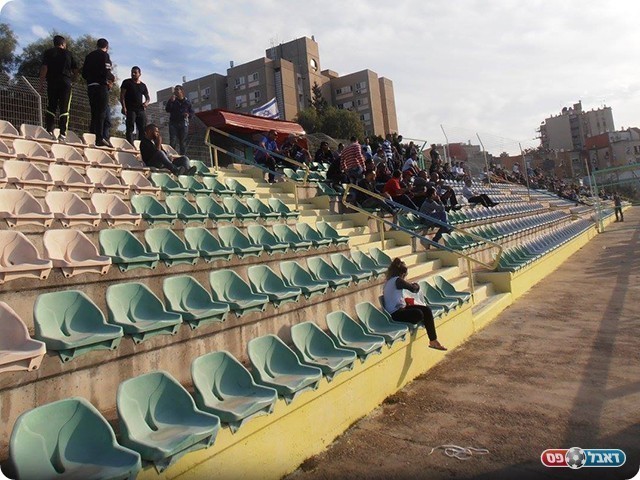 היציעים בקרית אתא (דור היקה)