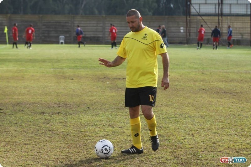 מארח את המוליכה. קלוד מלכה מאור עקיבא (שלומי גבאי)