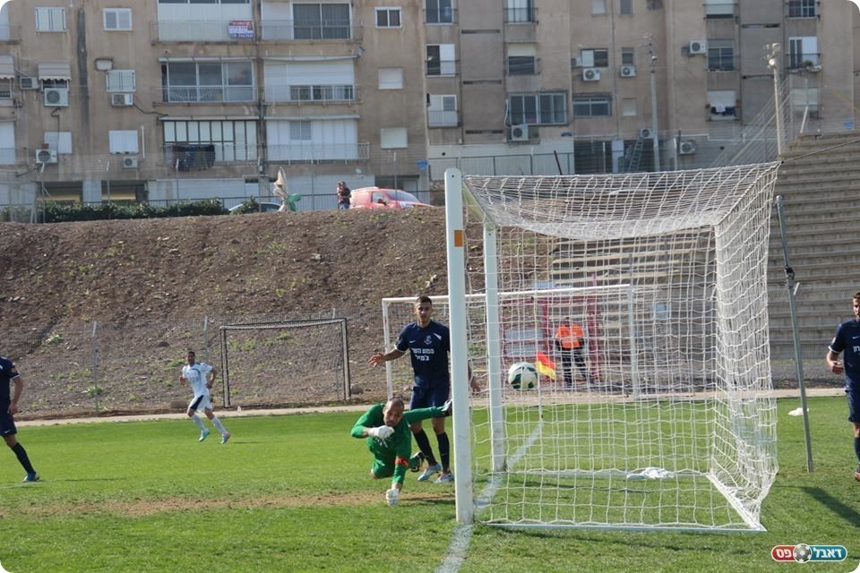 אלימלך עם שלושער (צילום: עודד חסין)