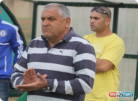 עבודה נהדרת על הקווים, מאמן חדרה אחמד וואהב (צילום: שלומי גבאי)