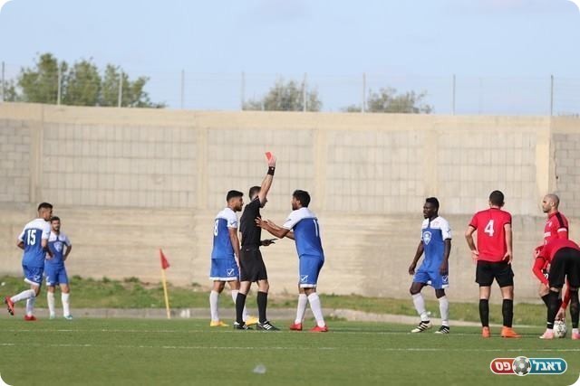 גם מוואסי קיבל אדום (ואסים מוואסי)