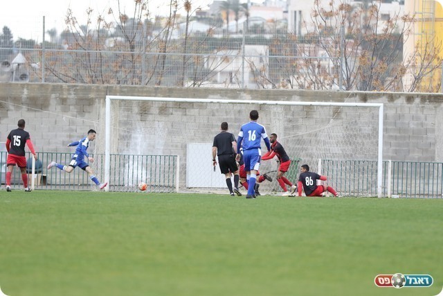 ניר אברג'יל כובש (וואסים מוואסי)