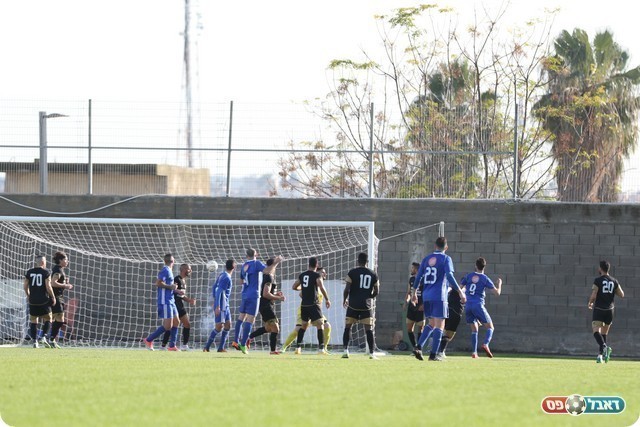 הכדור של אמזלג ברשת (וואסים מוואסי)