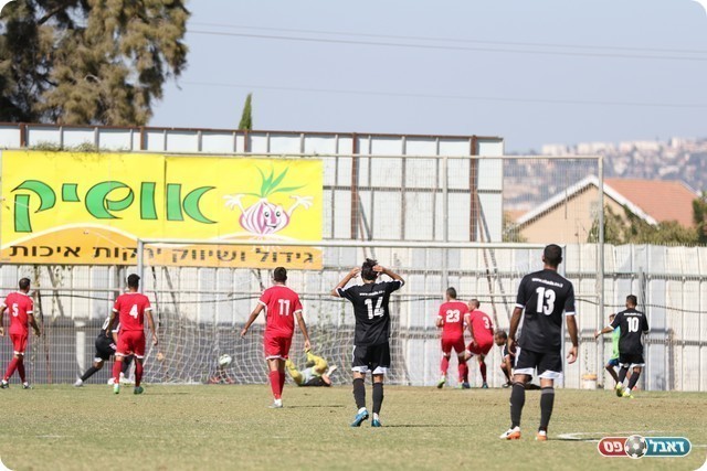 הכדור של חליפה ברשת (וואסים מוואסי)