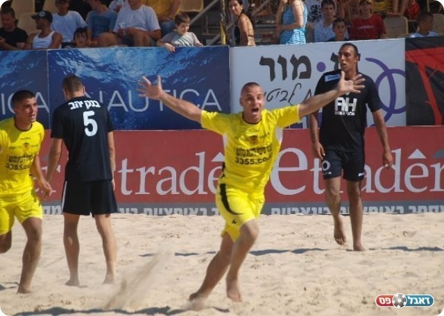 אדיר מעודה עשה מהפך גם בירושלים(צילום:חאדר אניס)