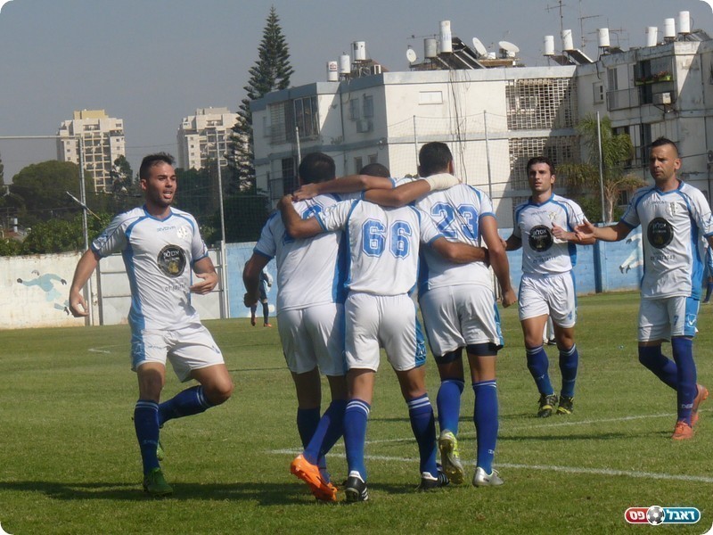 מאבק צמוד עם בקעת הירדן. שחקני קרית אונו (אלי שמואלי)
