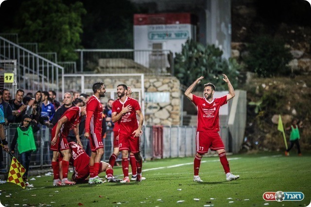 שחקני איכסל חוגגים את שער היתרון (וואסים מוואסי)