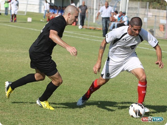 שלום עקיבא מול מגן חדרה קרמר (צילום: שלומי גבאי)