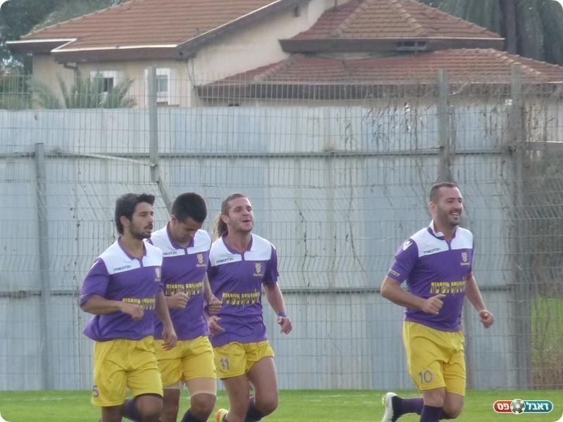 ישמרו על מאזן מושלם? שחקני חולון (אלי שמואלי)