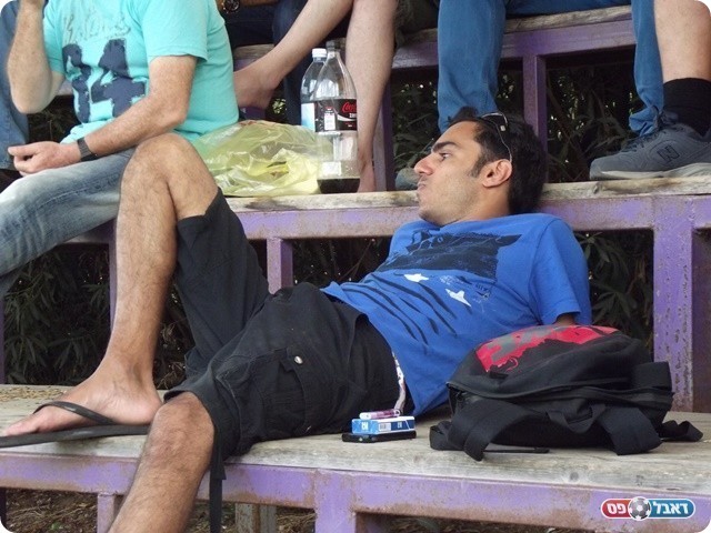 מבסוט ביציע. בדישי (צילום: אלירן ברנשטיין)