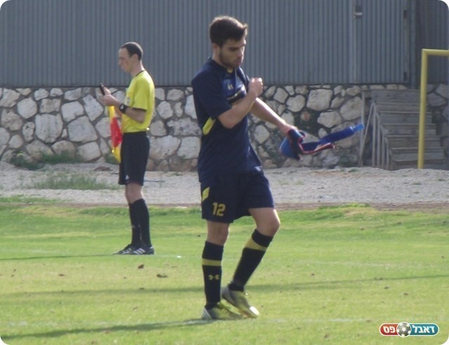 אדום מוצדק. בן לולו מורחק ויורד