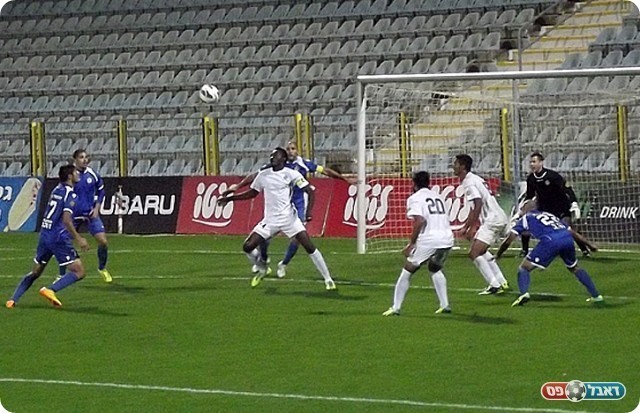 שער מוקדם. טוקורה (צילם: אייל אורן)