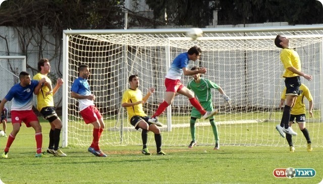 מרמורק פתחה היטב. פדידה נוגח החוצה (צילום: אייל אורן)