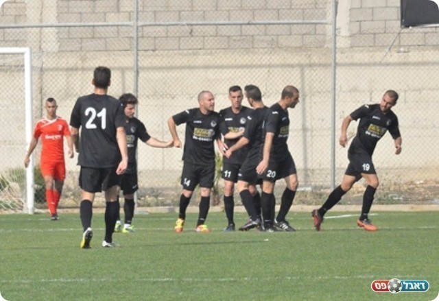 והחגיגות (צילום: מוחמד חאדר אניס)