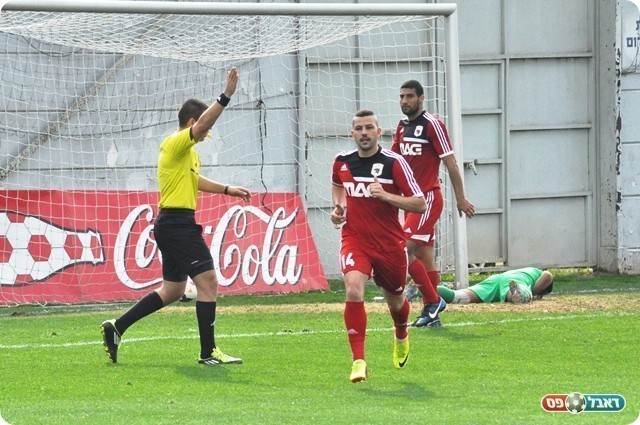 ואלמשעלי חוגג (צילום: מוחמד חאדר אניס)