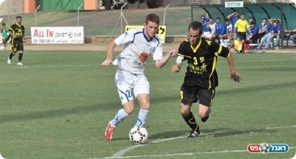 אלון רבינוביץ(בלבן) הכובש של יפו.(צילום:חאדר אניס)