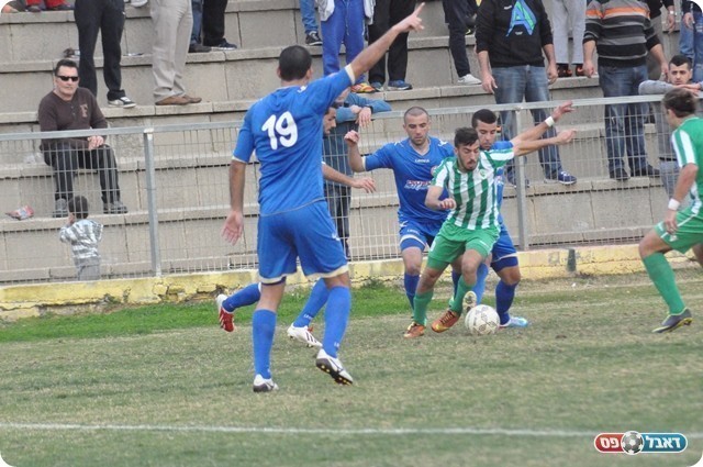 ההתקפה של כפ"ס התעוררה. בן-שושן בפקעת של דליאוים (צילום: חאדר אניס)